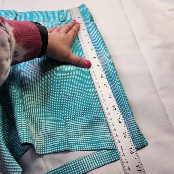 Adidas Climalite Woman's Golf Bermuda Shorts Plaid Stretch Pleated Blue Size 10 - Picture 6 of 8